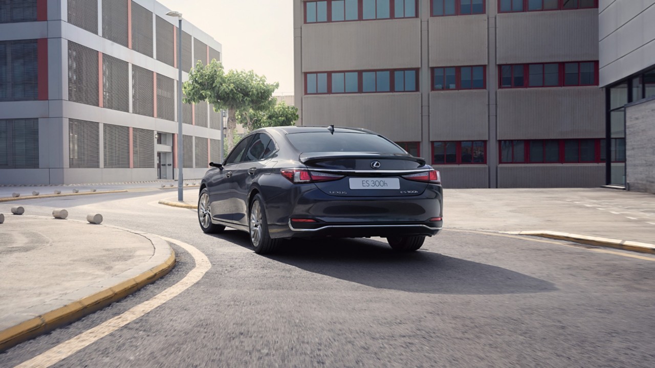 A Lexus ES approaching a corner in the road